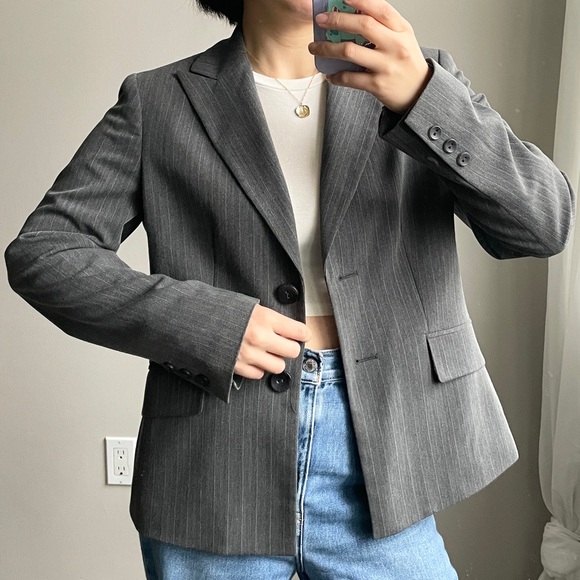 Jones New York Light Grey Pinstripe Blazer - Picture 1 of 8